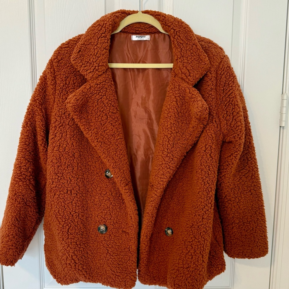 Cozy Brown Teddy Coat brown/ bronze with soft inner lining.